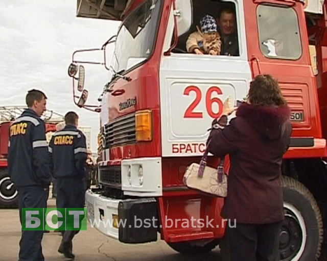 Сегодня Братск вместе со всей страной отмечает День пожарной охраны