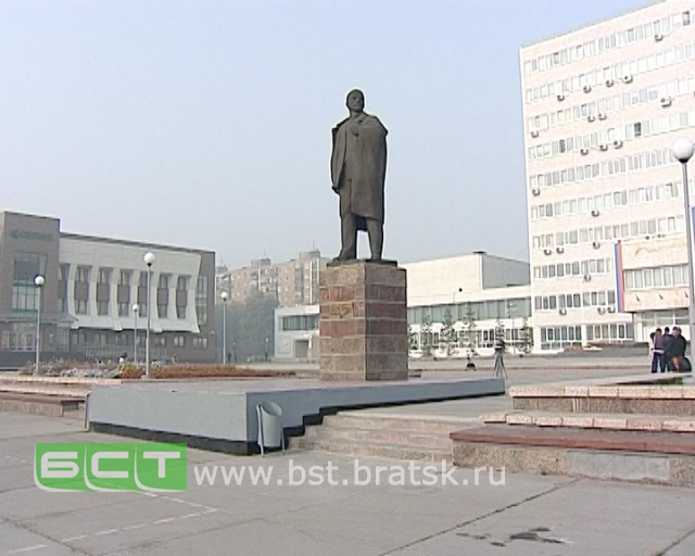 Администрация Братска проверила качество ремонта главной площади города