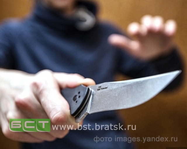 В посёлке Кежемский рецидивист напал на продавца с ножом
