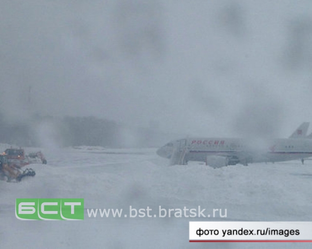В Якутии пассажиры из-за непогоды ждут вылета уже полтора месяца