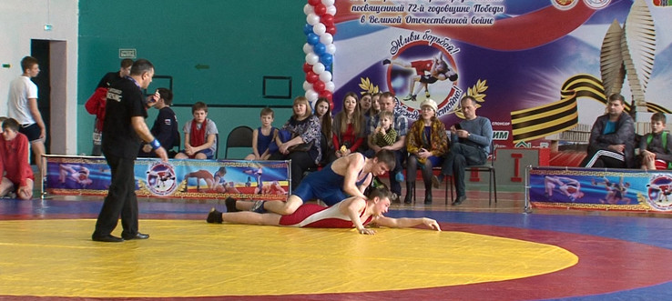 Всероссийский турнир по греко-римской борьбе впервые прошёл в Братске при поддержке Группы "Илим"