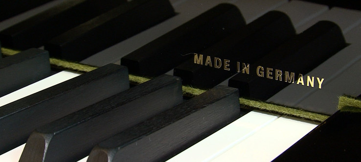 Группа «Илим» подарила ДШИ №3 Братска престижный немецкий рояль за 4 миллиона рублей