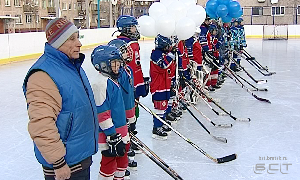Обновленный хоккейный корт «45 квартал» открылся в Правобережном округе
