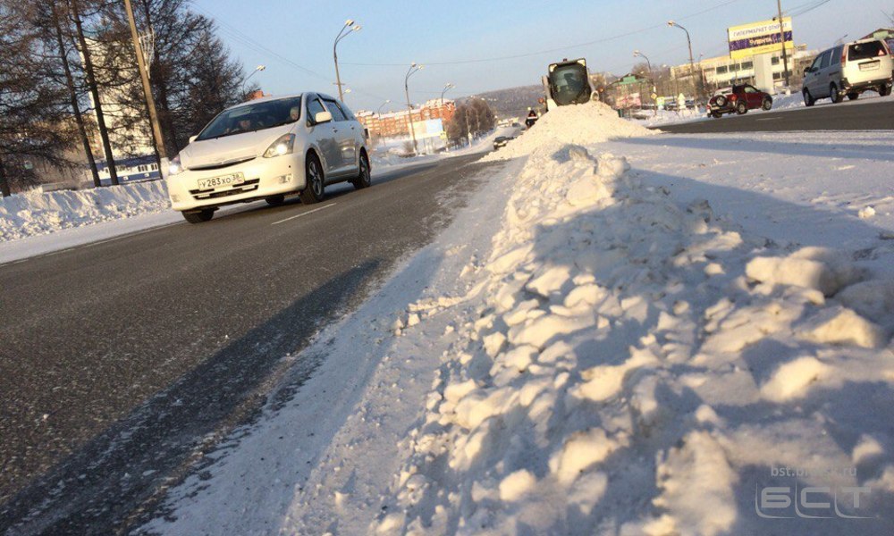 Объять необъятное: как дорожники Братска чистят город от снега