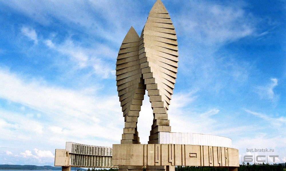 Нужна ли Братску реконструкция Мемориала Славы? Мнение ветеранов и интернет-активистов
