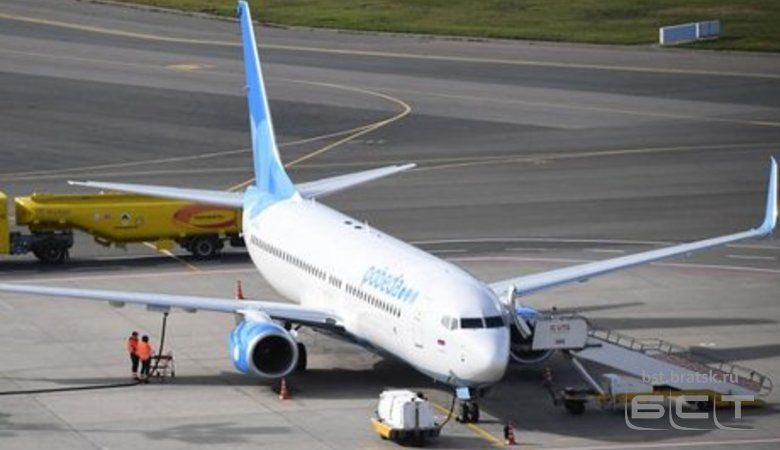 Опоздавший на рейс Москва-Иркутск пассажир пытался догнать самолет по рулежной дорожке