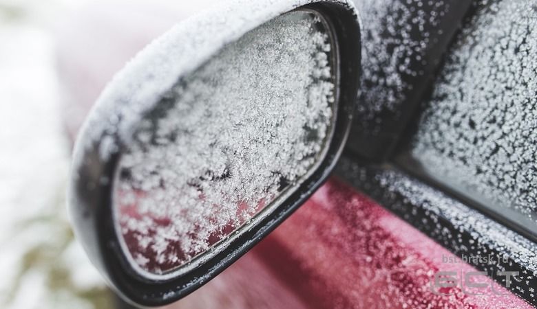 Парень и девушка насмерть замерзли в автомобиле под Усть-Кутом в Иркутской области