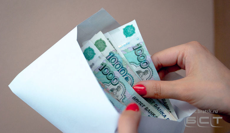 Опрос показал, сколько россиян готовы получать "серую" зарплату