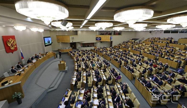 Госдума одобрила штрафы до 300 тыс. рублей для здоровых граждан за нарушение карантина