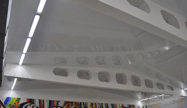 Компания Versale в Братске смонтировала противопожарные натяжные потолки в детском саду, школе и спорткомплексе