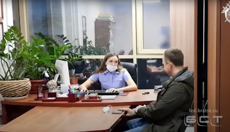 Видео обысков и задержания депутата ЗС Приангарья Андрея Левченко появилось в Youtube