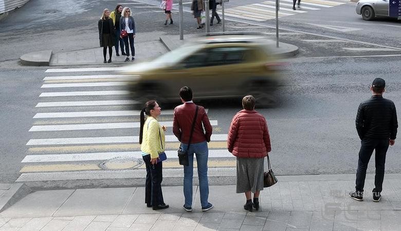 Каждый третий автомобилист хотел бы ужесточить штрафы для пешеходов