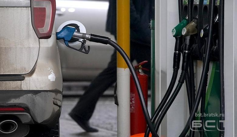 Эксперты развеяли три популярных среди автомобилистов мифа о бензине