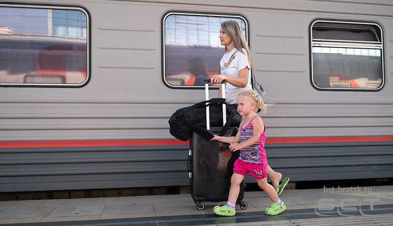 Семьи с детьми получат скидку на поездки на поездах дальнего следования