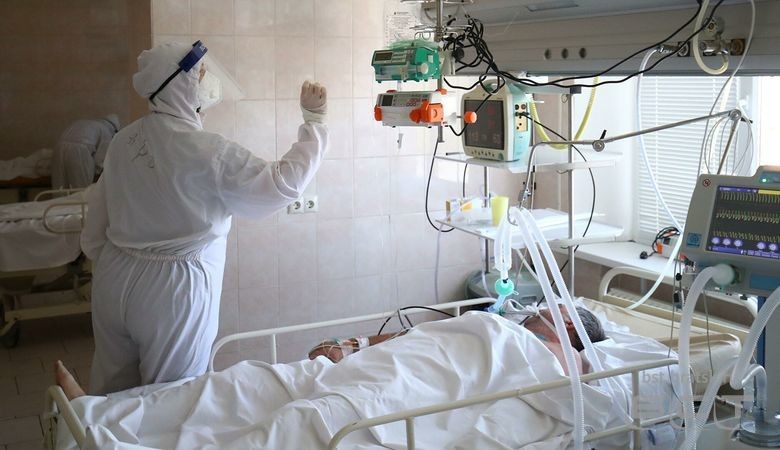В России зафиксировали новый максимум случаев COVID-19 и смертей